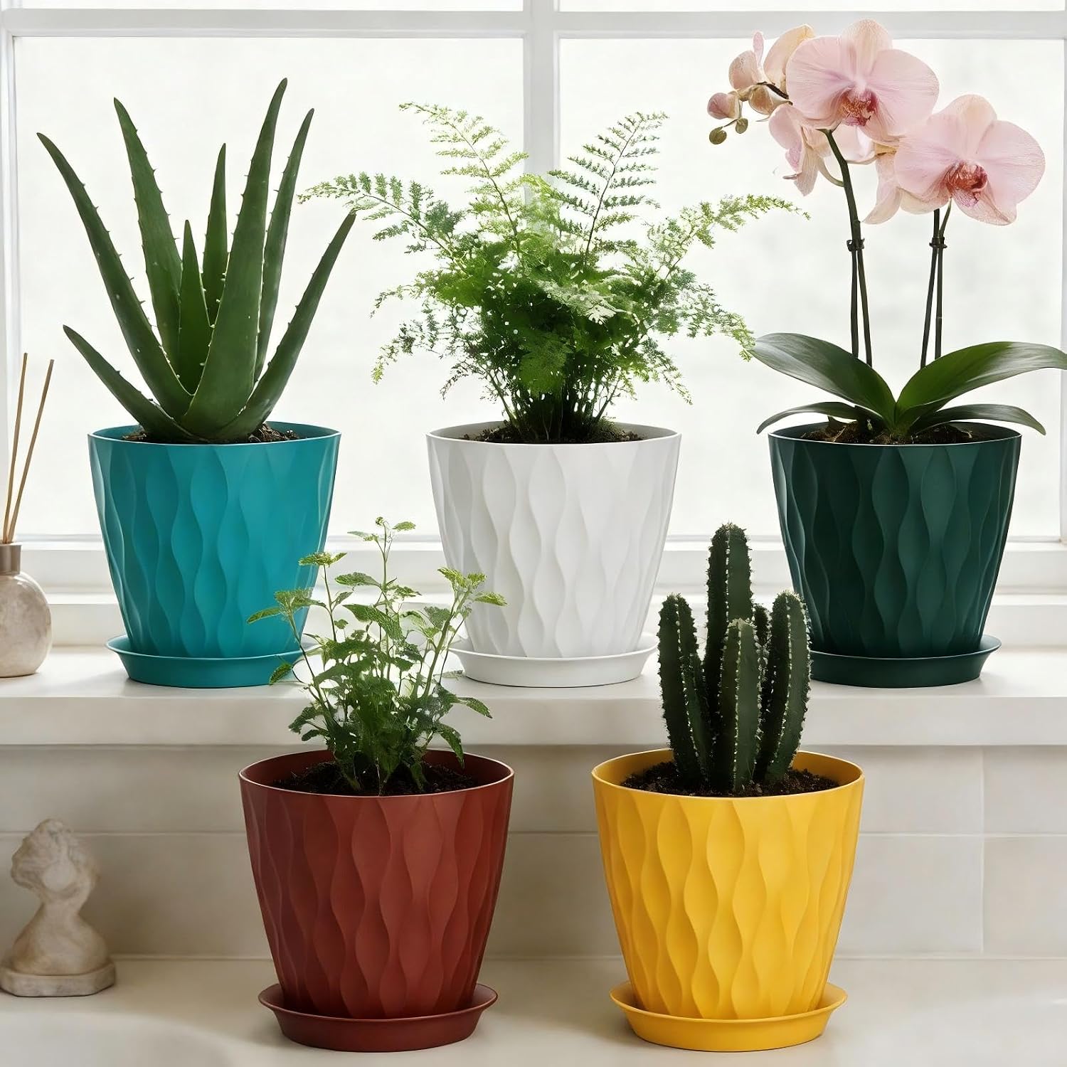 Plastic Plant Pots, Set of 5, 8 inch
